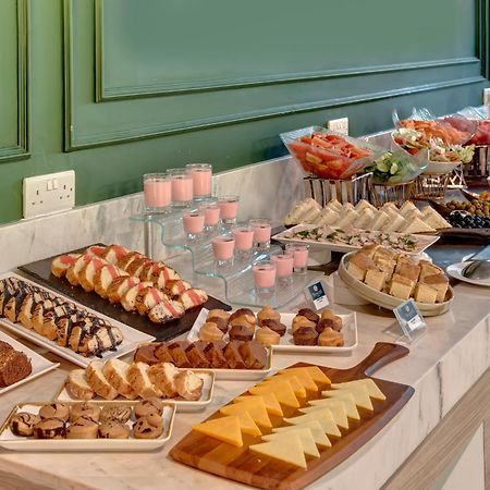 Wescott Hotel Dubai Esterno foto