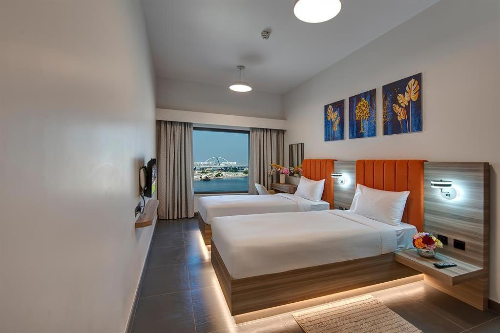 Wescott Hotel Dubai Esterno foto